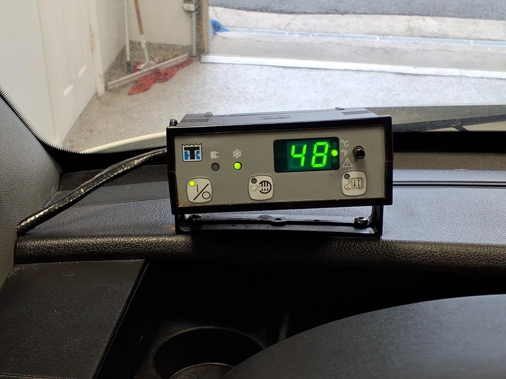 2014 Mercedes-Benz Sprinter Image 10