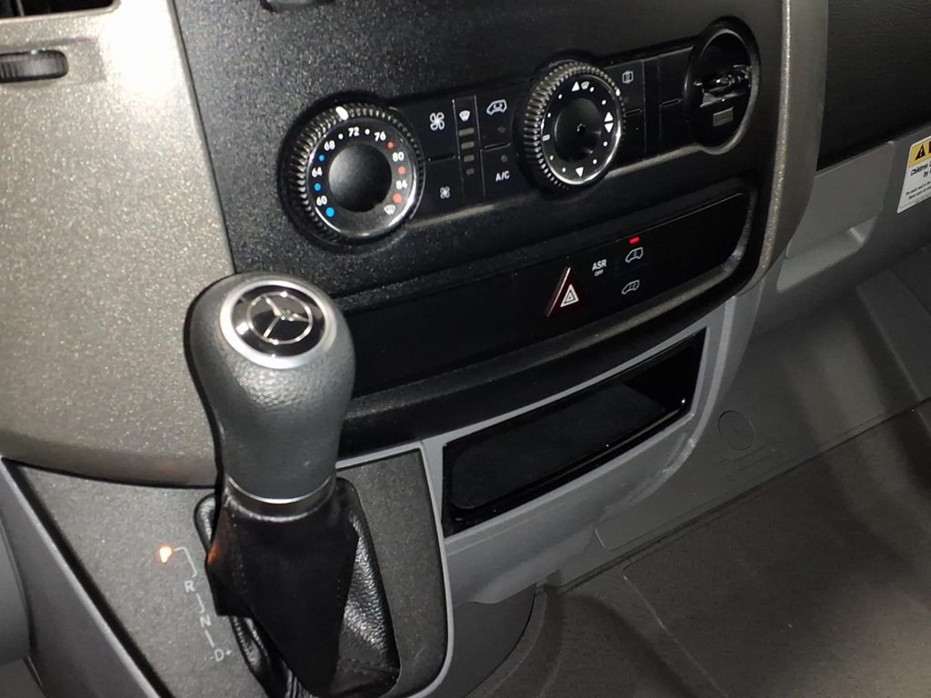 2014 Mercedes-Benz Sprinter Image 13