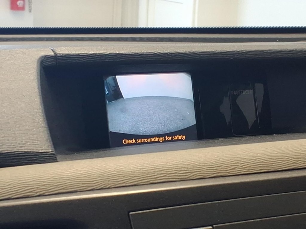 2011 Toyota Sienna Image 14