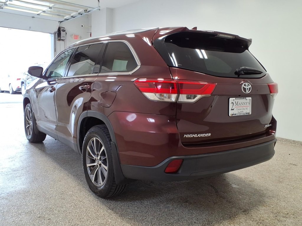 2019 Toyota Highlander Image 6