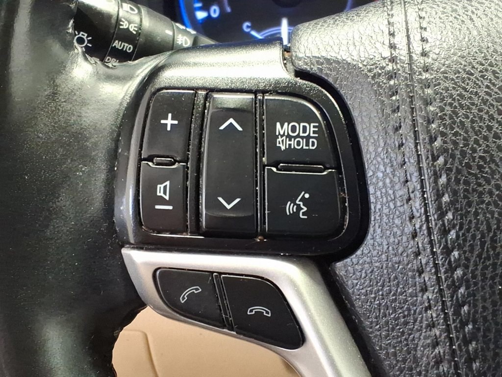2019 Toyota Highlander Image 10