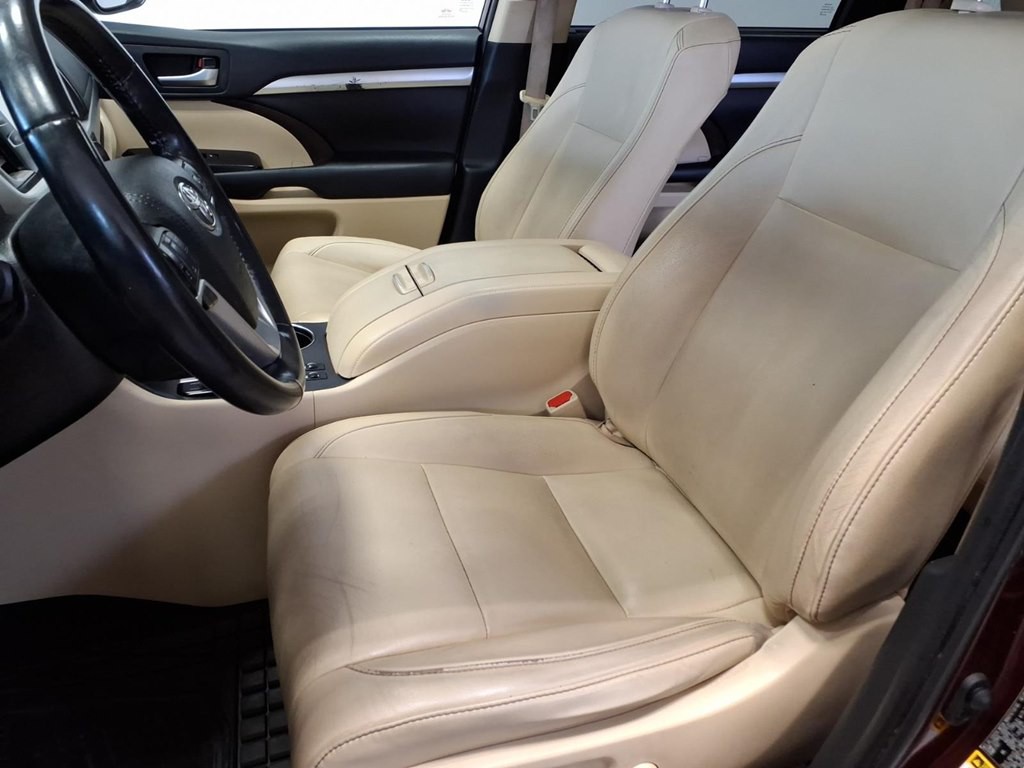 2019 Toyota Highlander Image 16