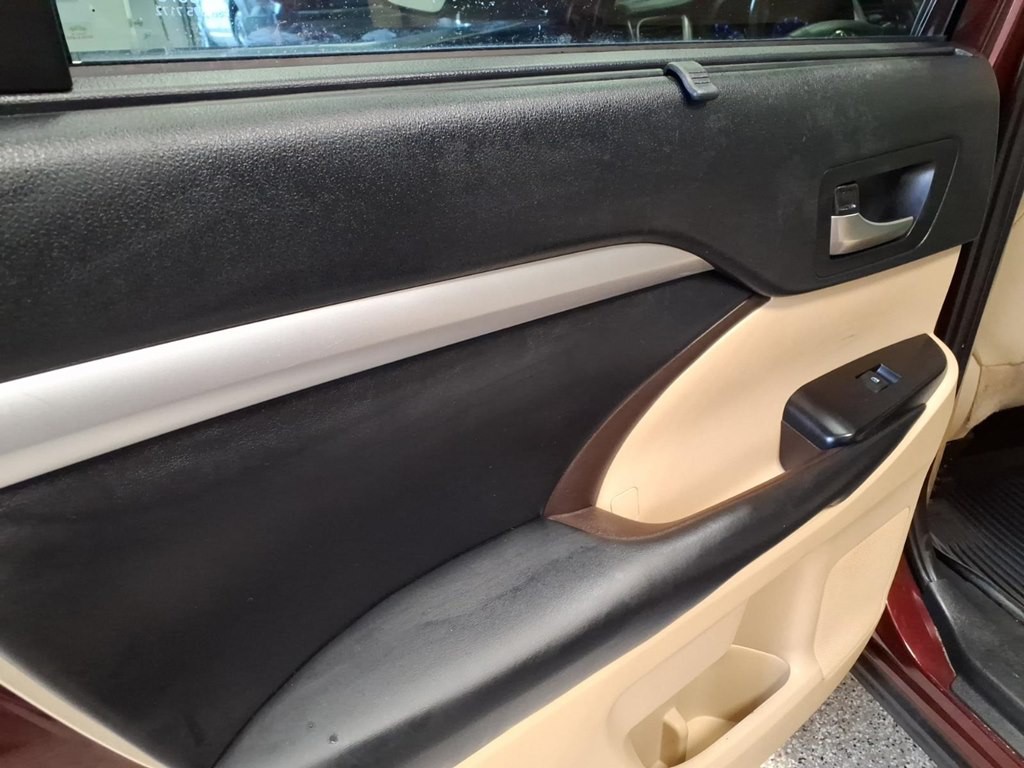 2019 Toyota Highlander Image 18