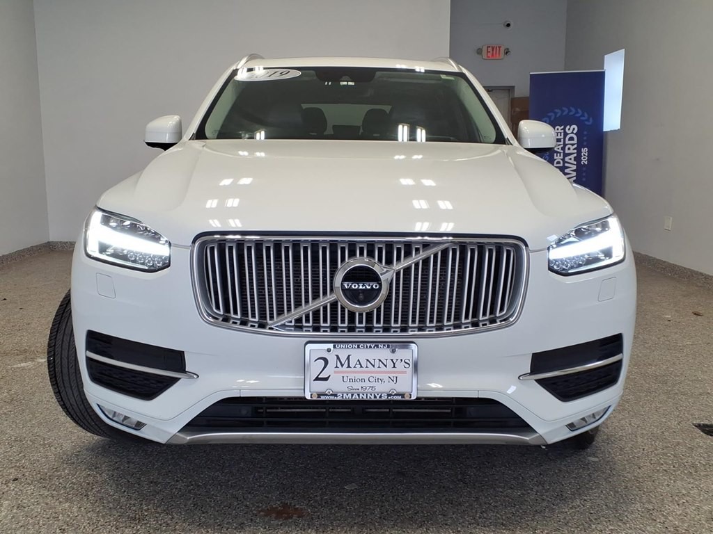 2019 Volvo XC90 Image 2