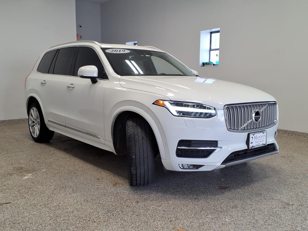 2019 Volvo XC90 Image 3