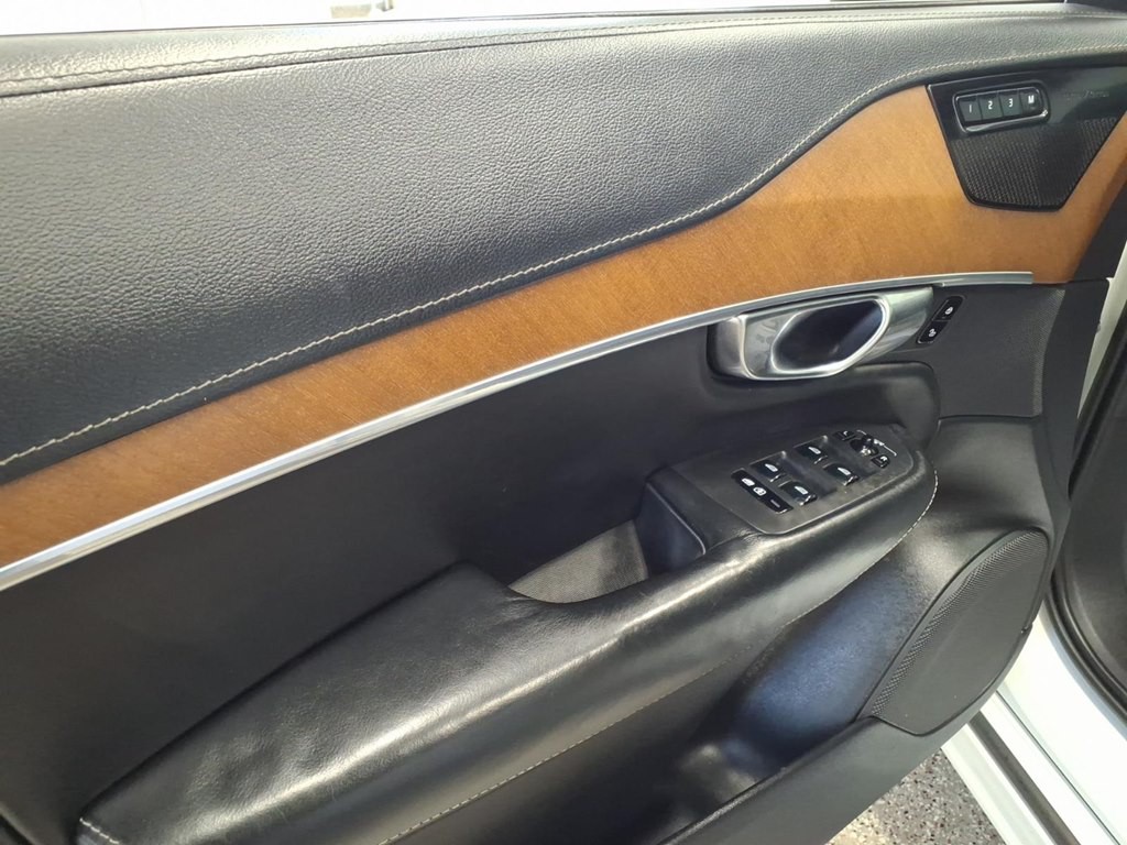 2019 Volvo XC90 Image 8