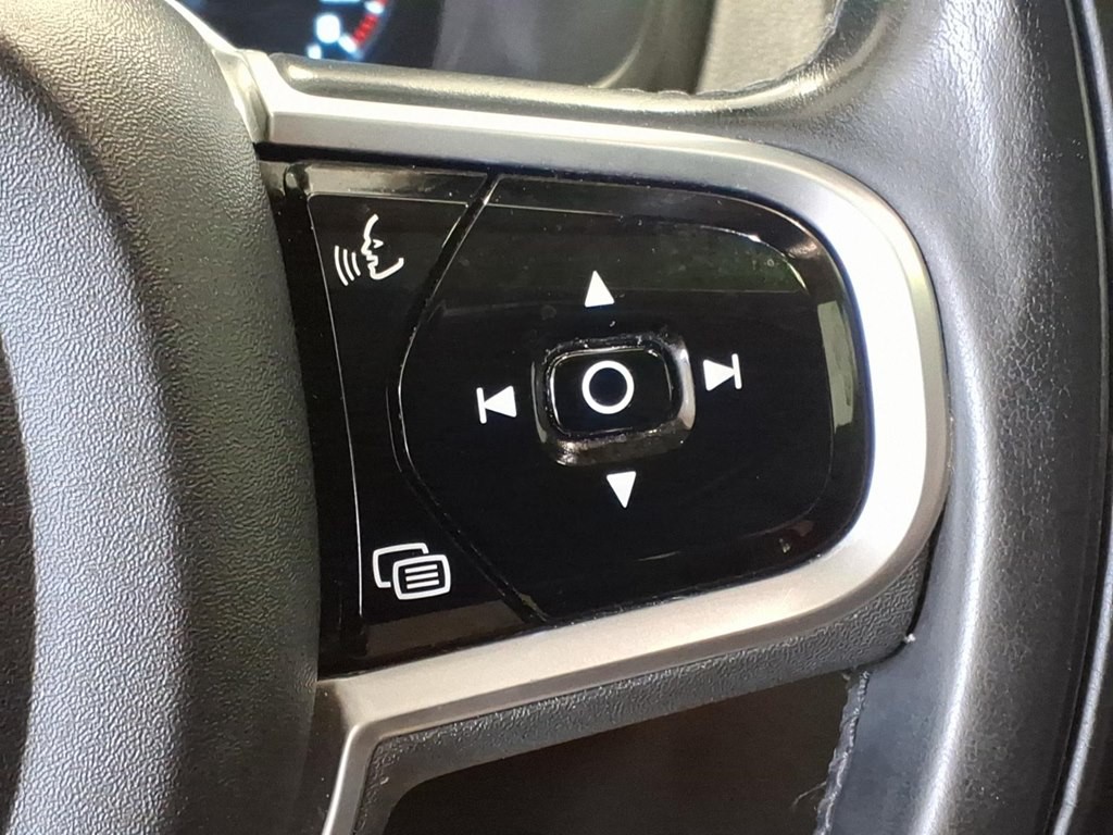 2019 Volvo XC90 Image 12