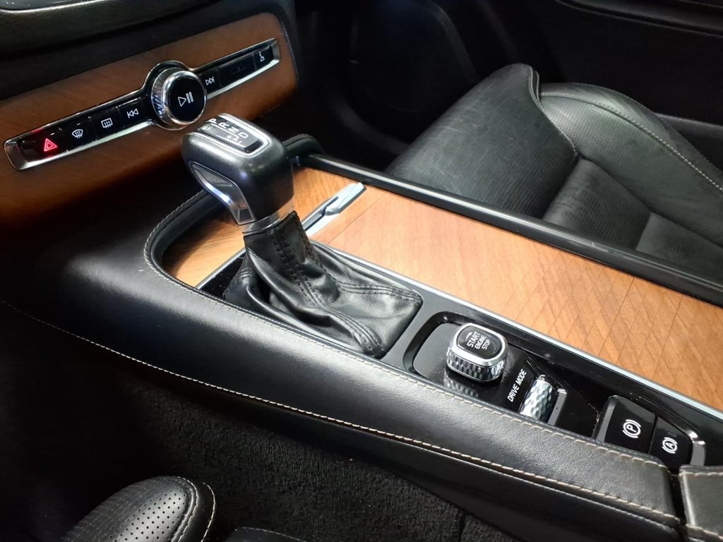 2019 Volvo XC90 Image 17