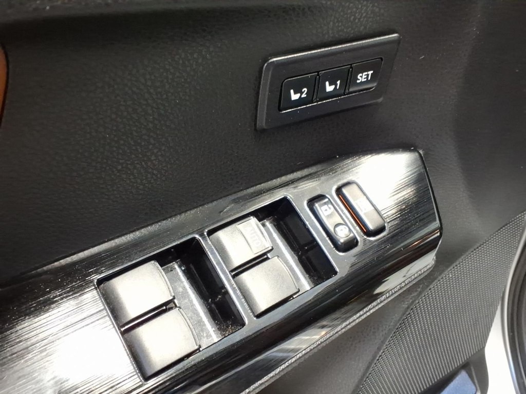 2018 Toyota Rav4 Image 9