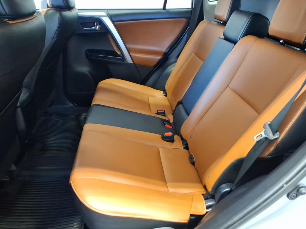 2018 Toyota Rav4 Image 24