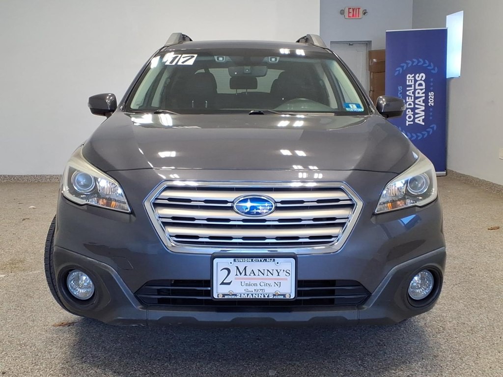2017 Subaru Outback Image 2