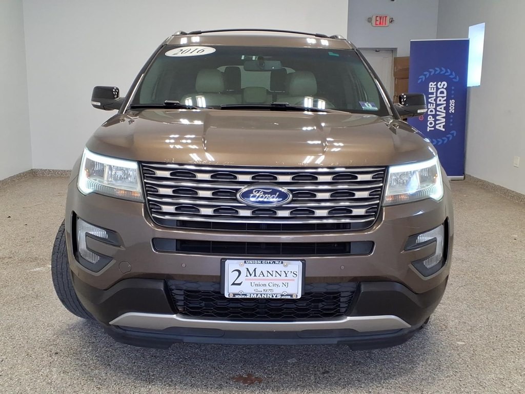 2016 Ford Explorer Image 2