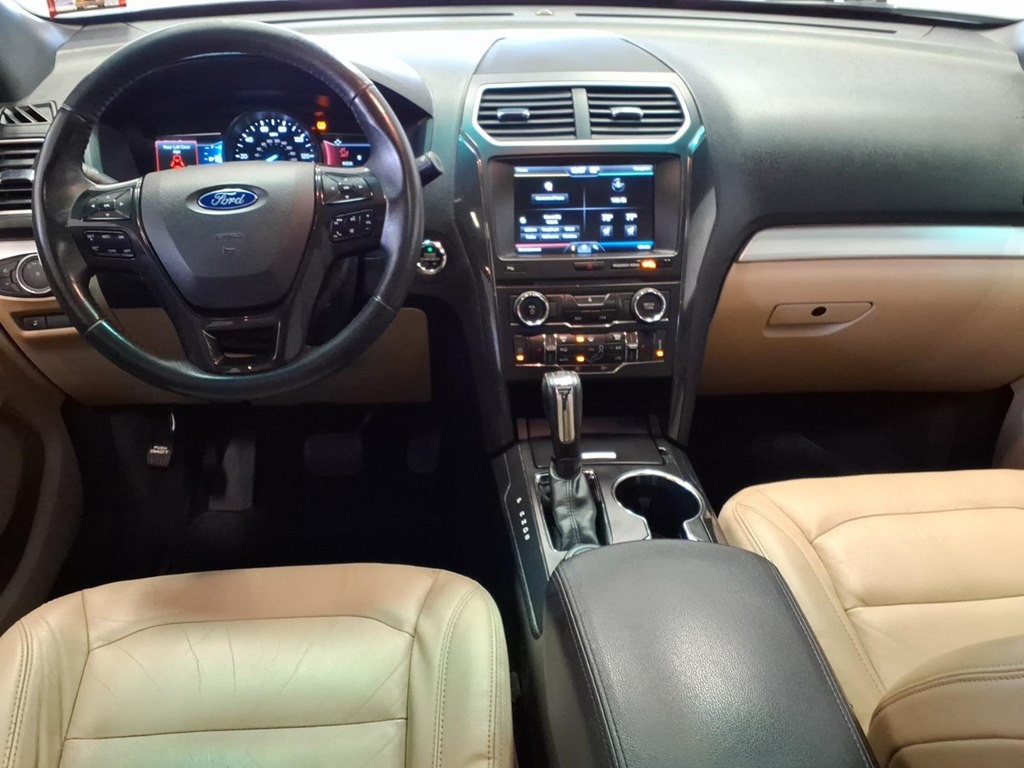 2016 Ford Explorer Image 9