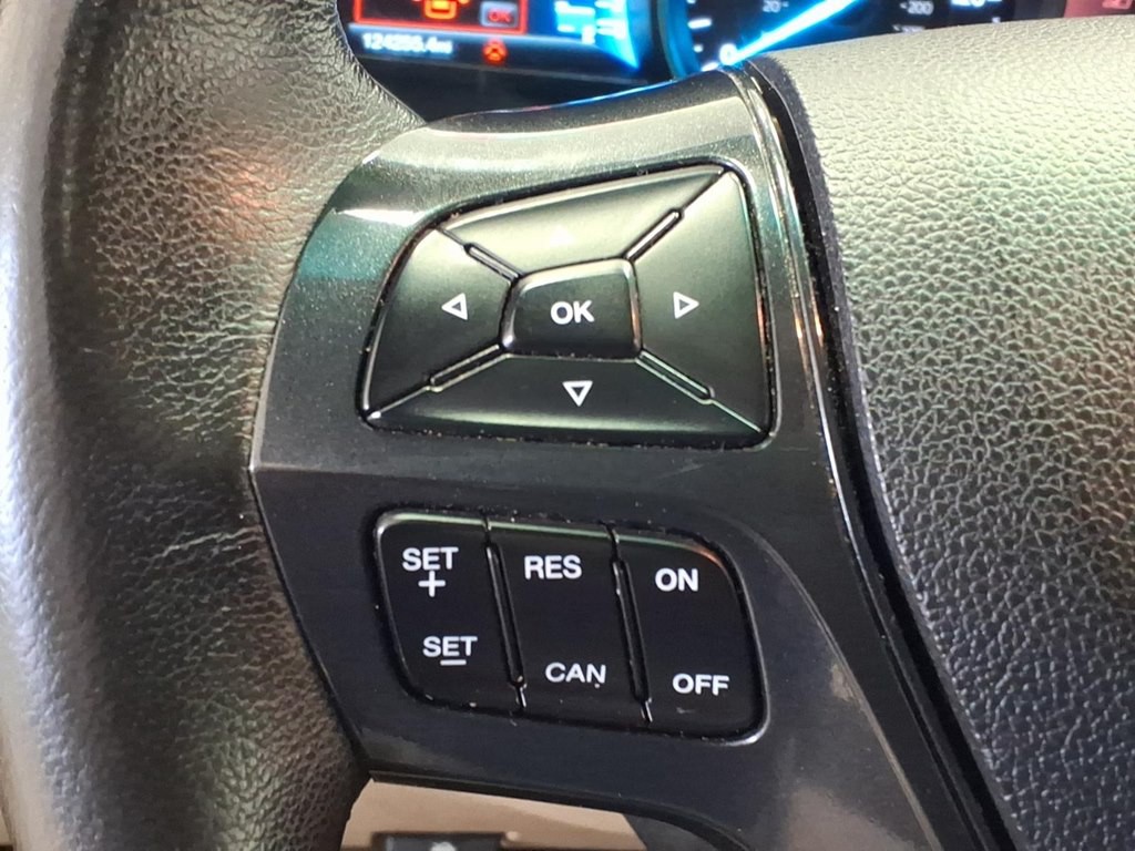 2016 Ford Explorer Image 10