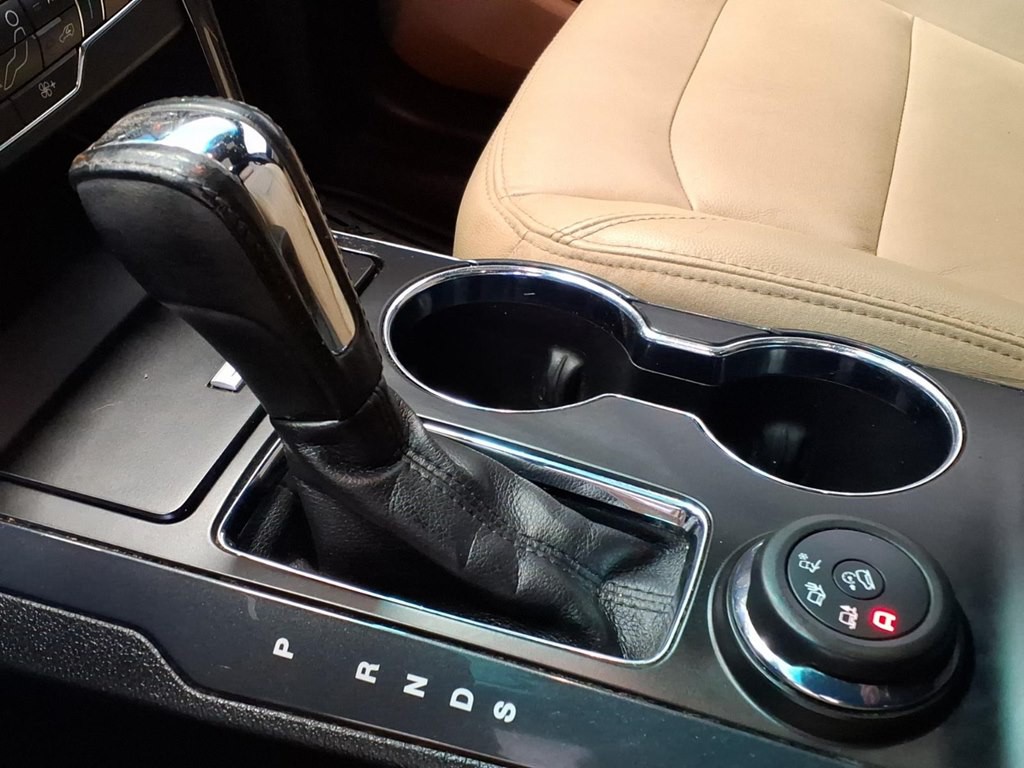 2016 Ford Explorer Image 17