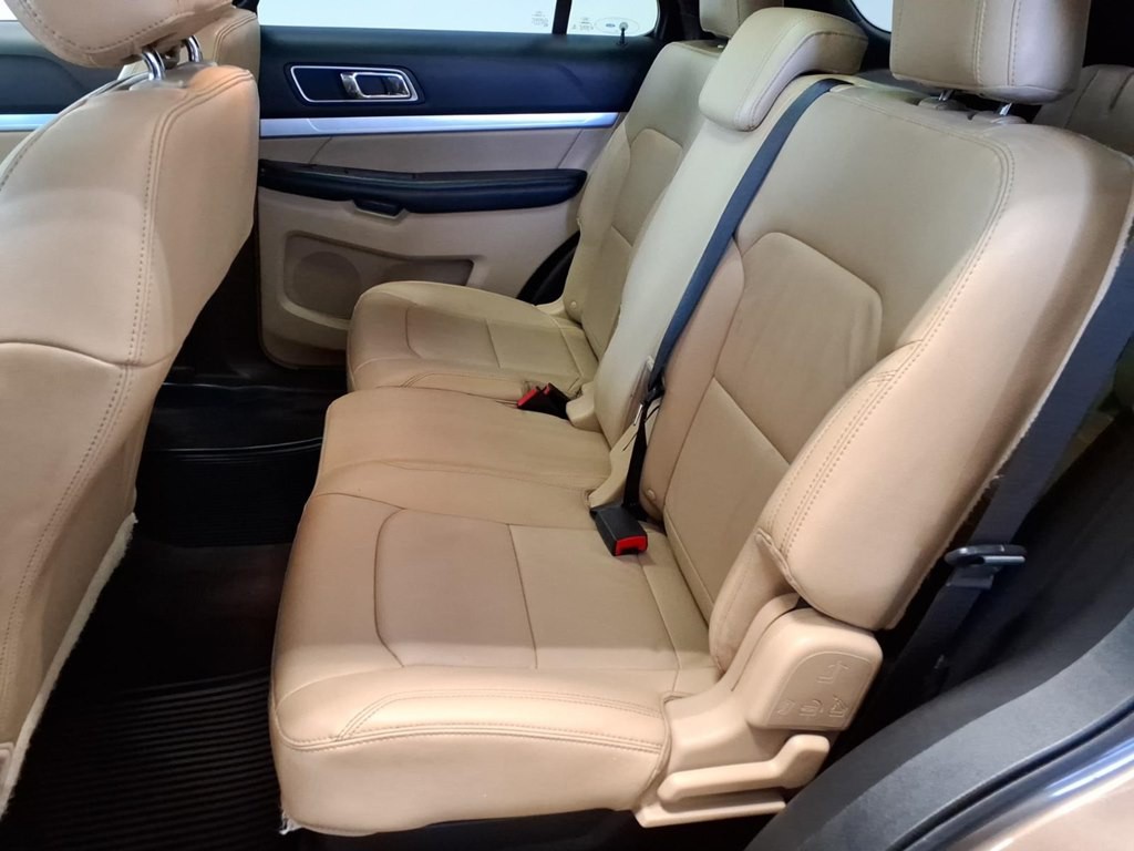 2016 Ford Explorer Image 21