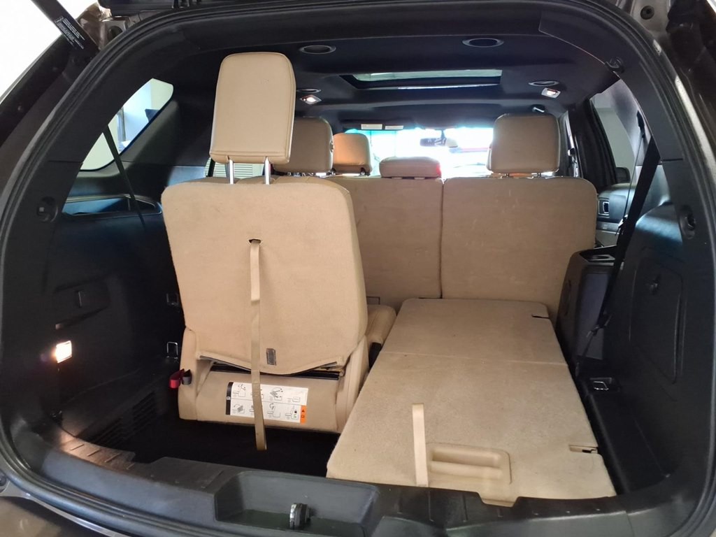 2016 Ford Explorer Image 25