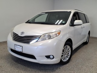 Image for 2015 Toyota Sienna Xle 3.5 L 8 PSGR ID: 7312886