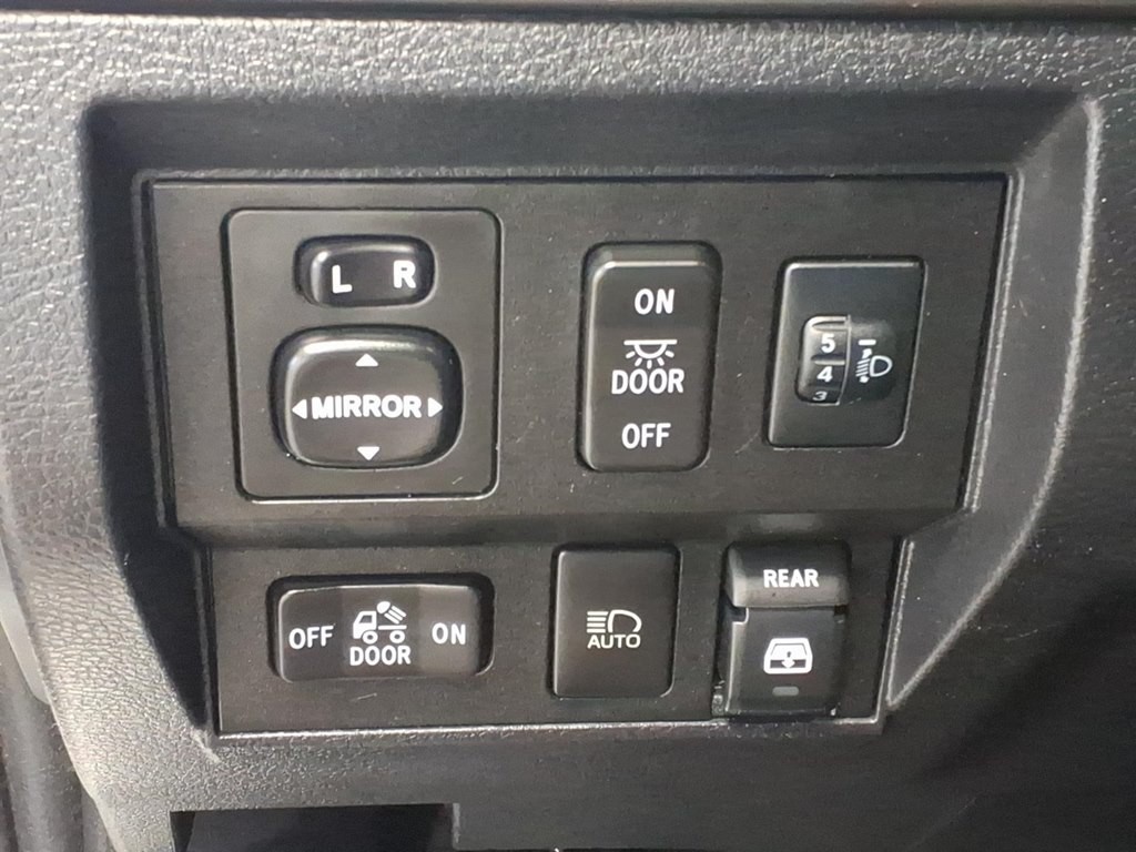 2018 Toyota Tundra Image 10