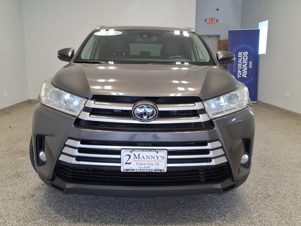 2019 Toyota Highlander Image 2