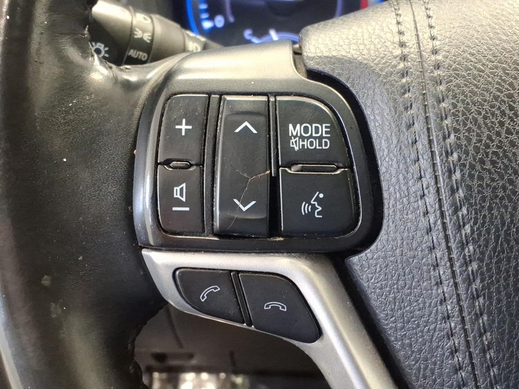 2019 Toyota Highlander Image 10