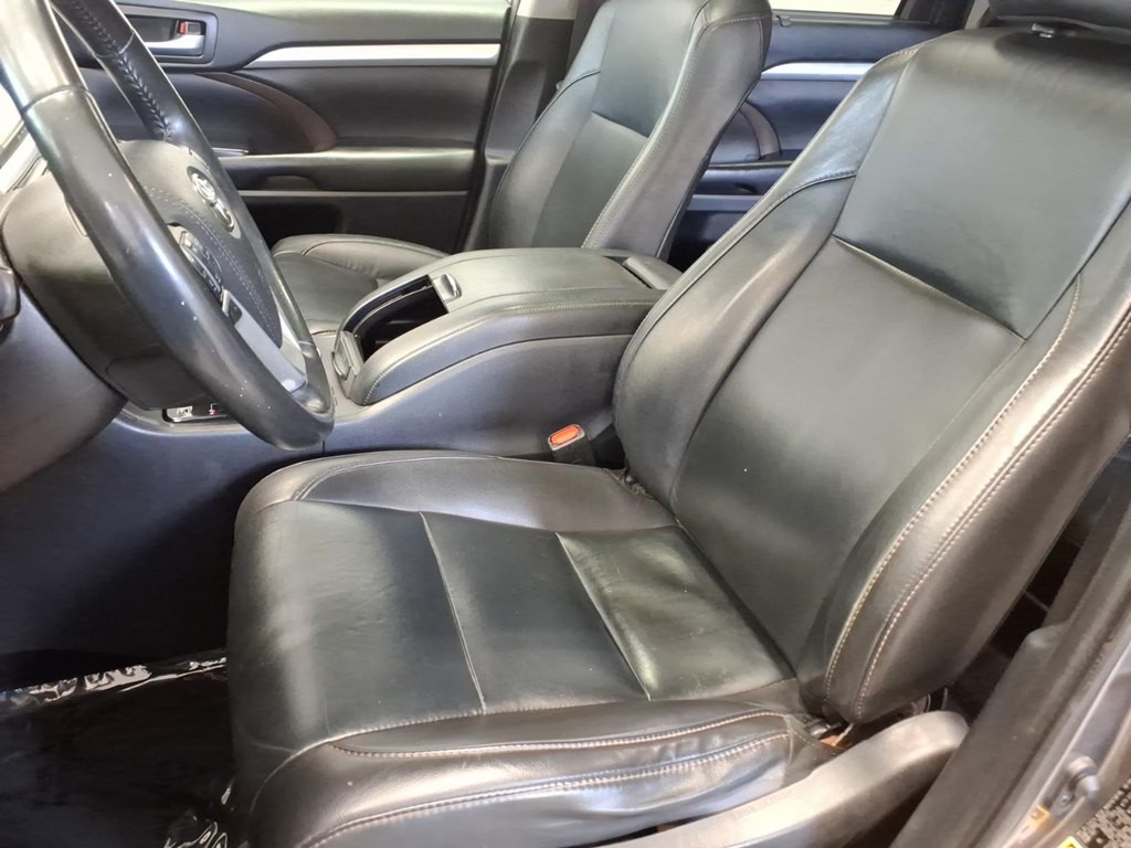 2019 Toyota Highlander Image 17