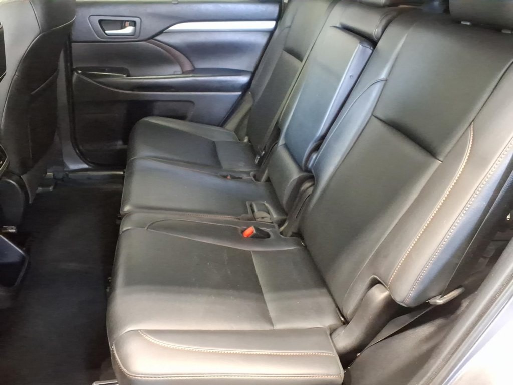 2019 Toyota Highlander Image 20
