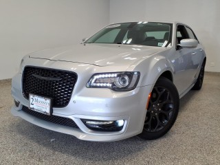 Image for 2021 Chrysler 300 Touring ID: 7359851