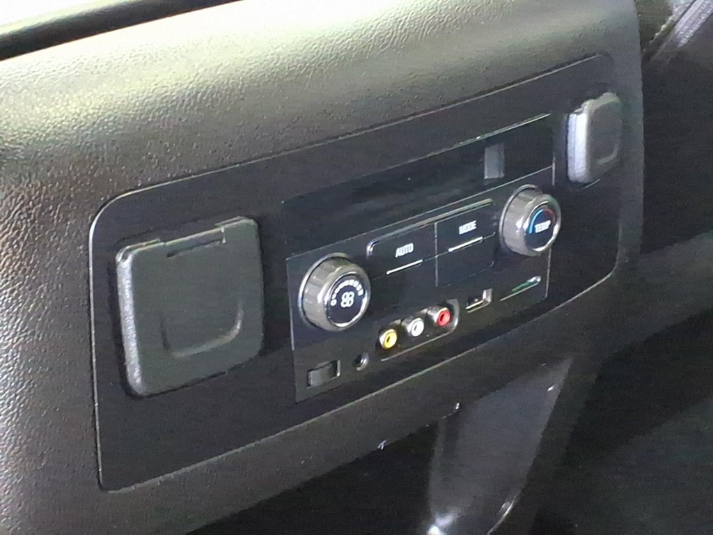 2016 Chevrolet Tahoe Image 23