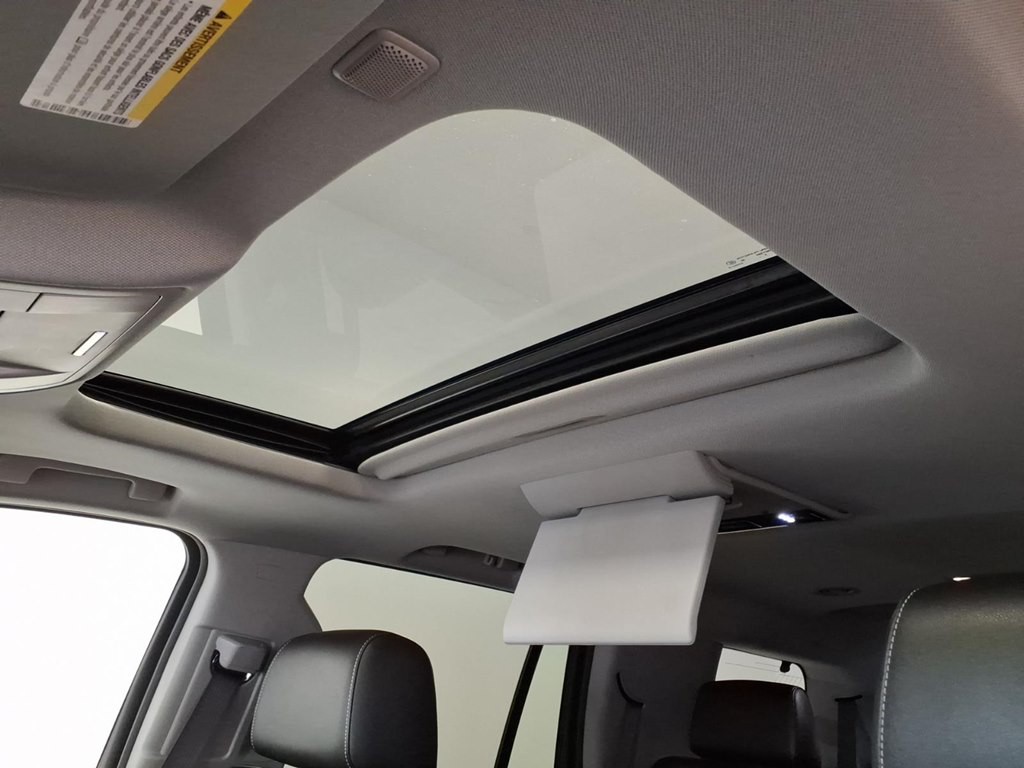 2016 Chevrolet Tahoe Image 24