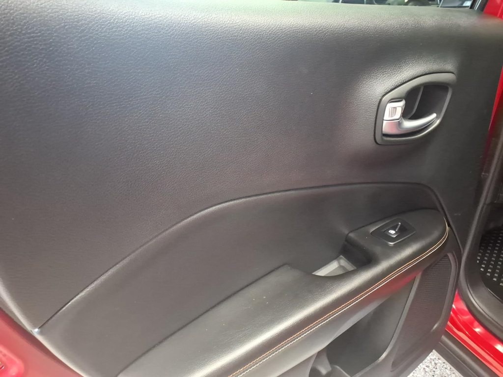 2019 Jeep Compass Image 19