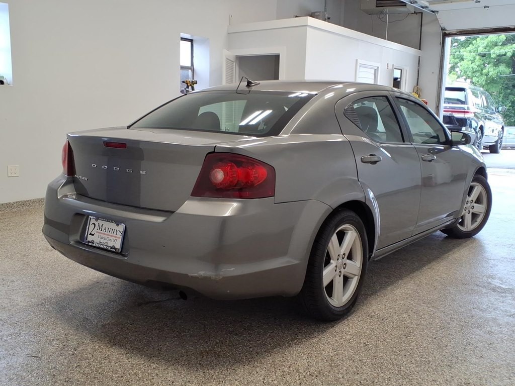 2013 Dodge Avenger Image 4
