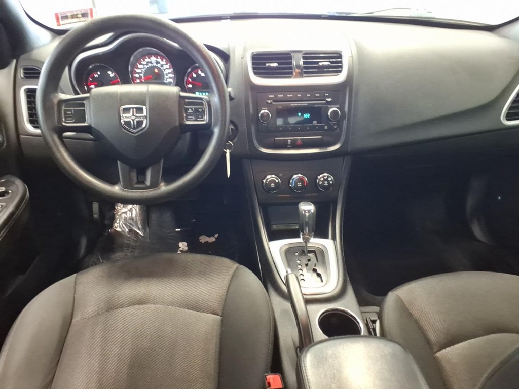 2013 Dodge Avenger Image 9