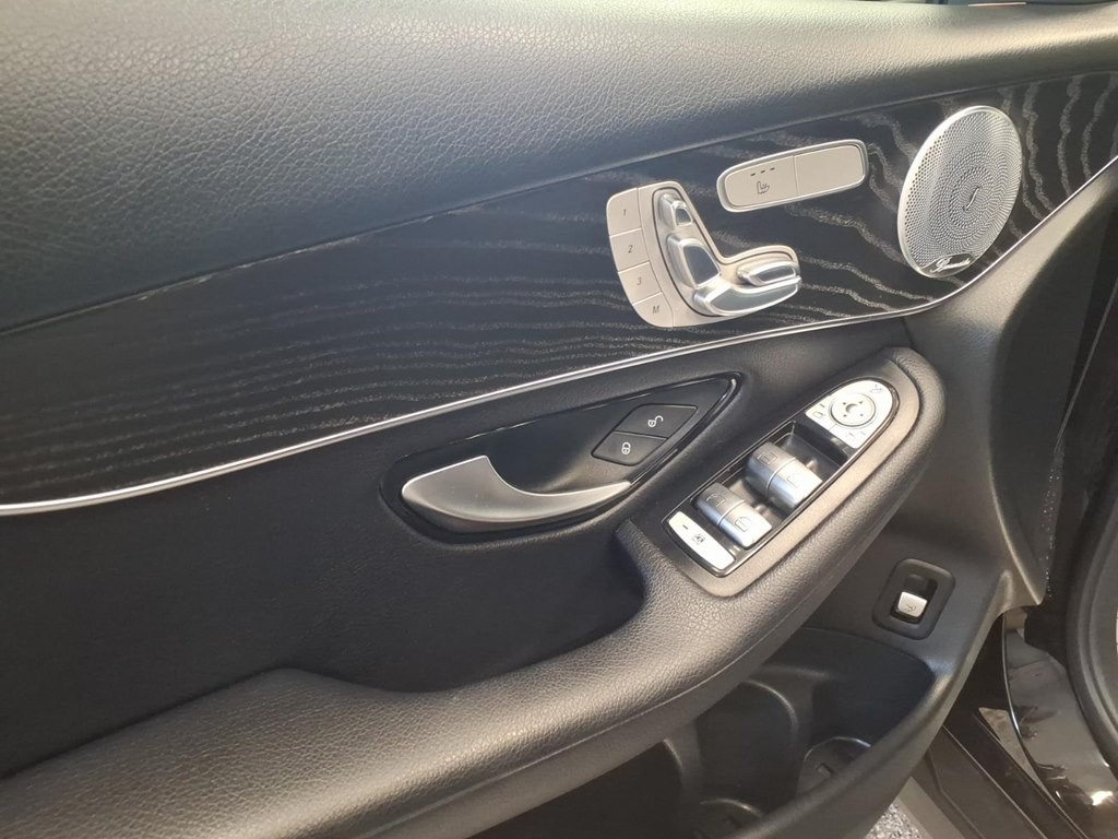 2018 Mercedes-Benz GLC-Class Image 8