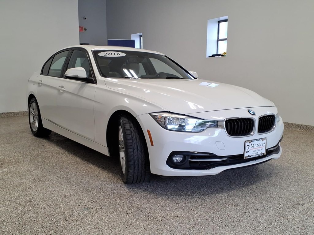 2016 BMW 3 Series Image 3