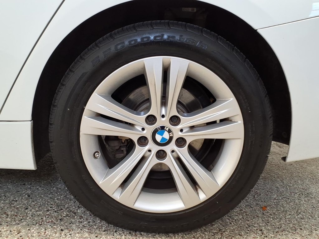 2016 BMW 3 Series Image 7