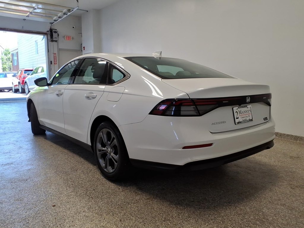 2023 Honda Accord Image 6