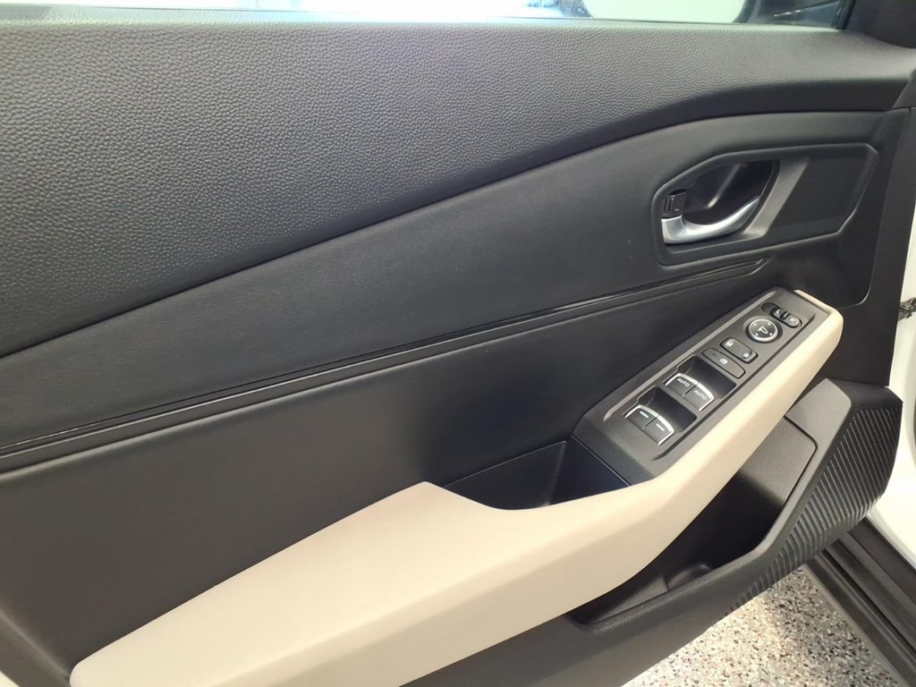 2023 Honda Accord Image 8