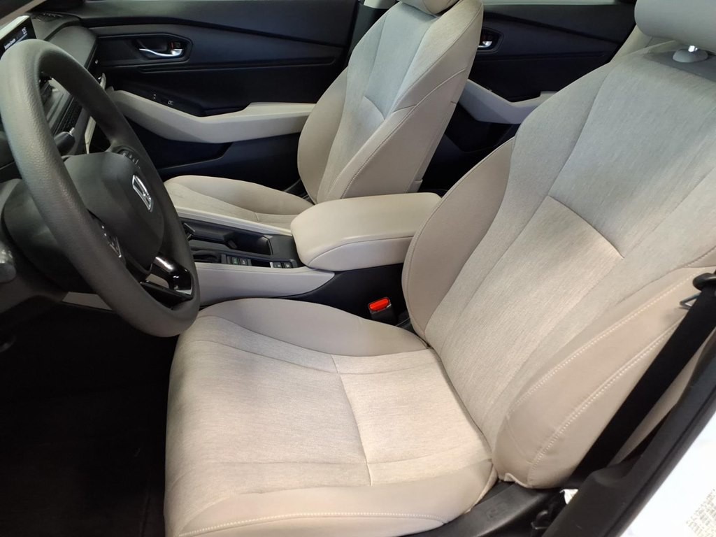 2023 Honda Accord Image 17