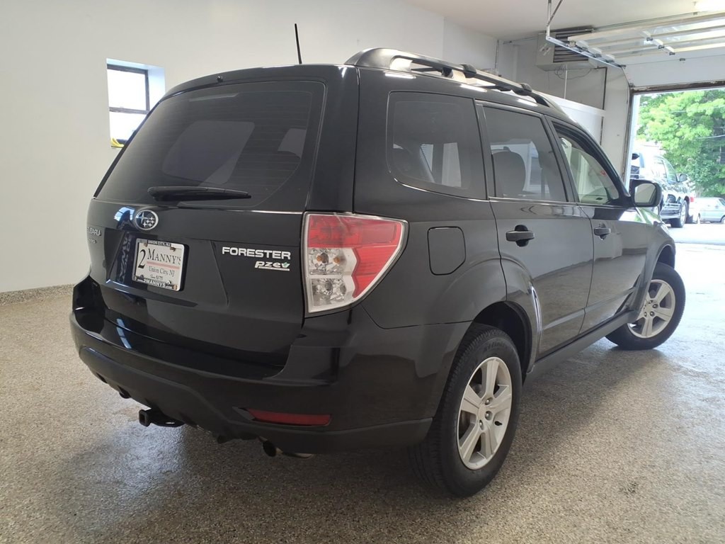2011 Subaru Forester Image 4
