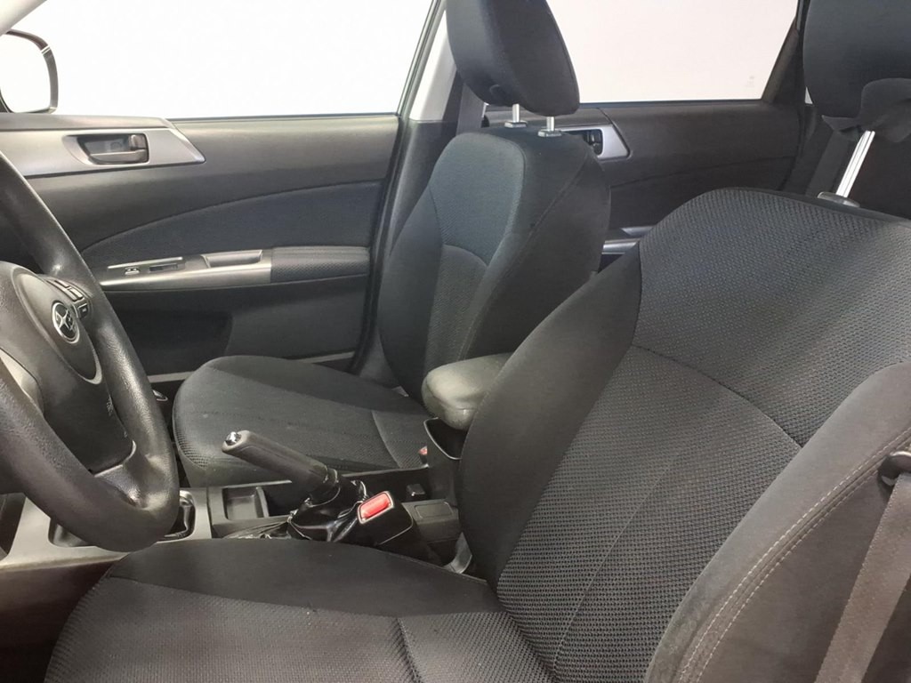 2011 Subaru Forester Image 15