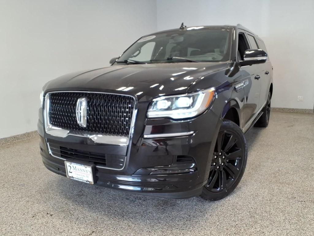 2023 Lincoln Navigator Image 1