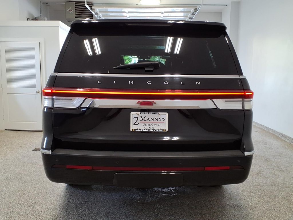 2023 Lincoln Navigator Image 5