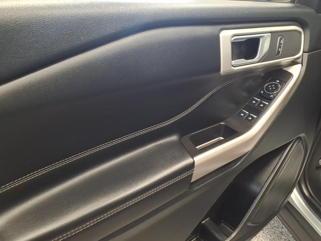 2023 Ford Explorer Image 8