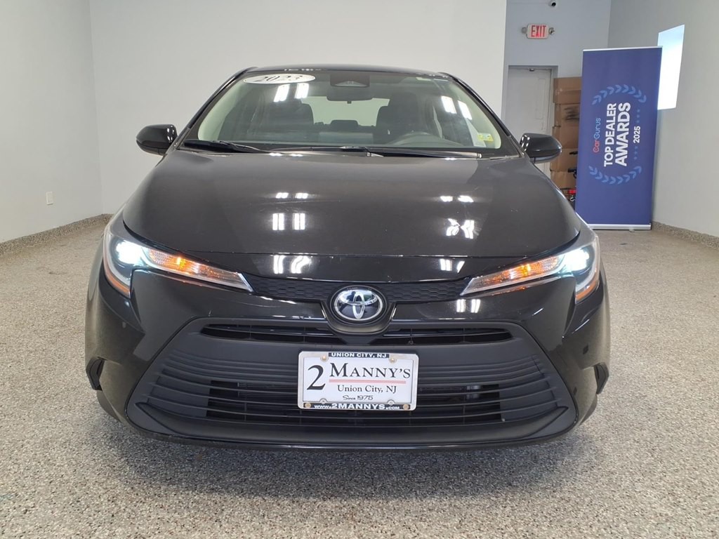 2023 Toyota Corolla Image 2