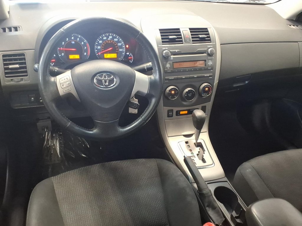 2010 Toyota Corolla Image 9