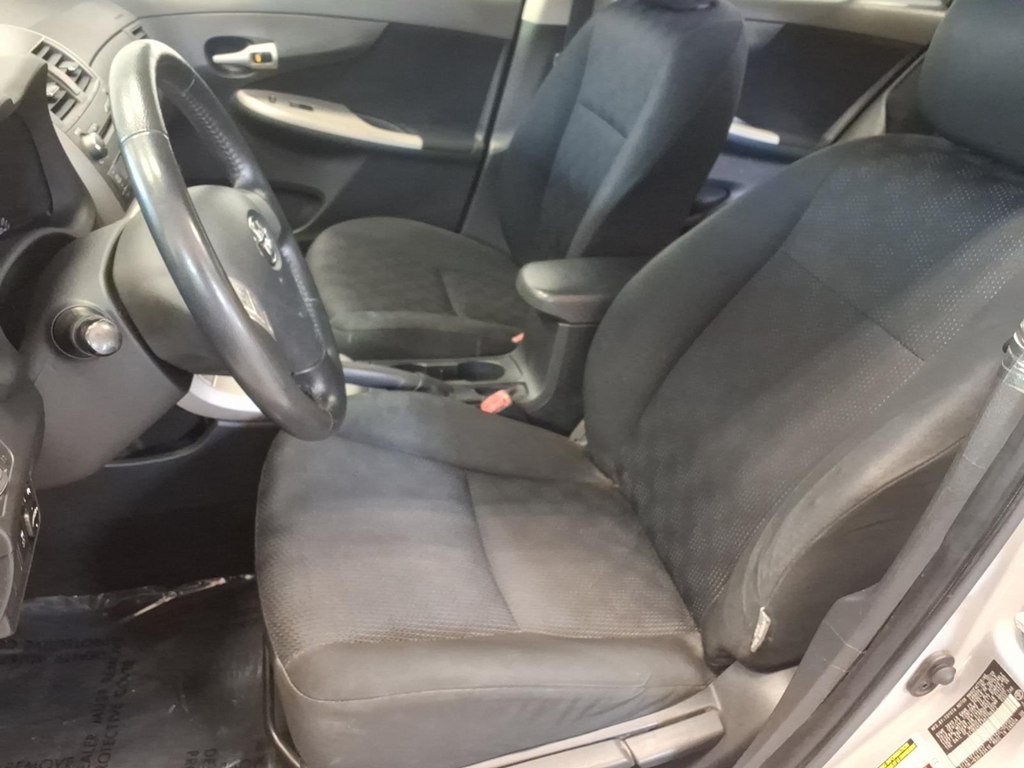 2010 Toyota Corolla Image 16