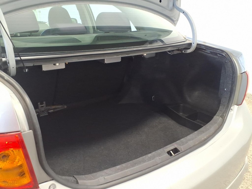 2010 Toyota Corolla Image 21