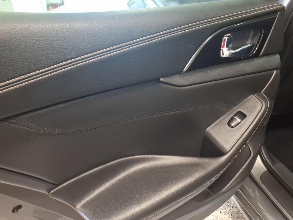 2018 Nissan Maxima Image 19
