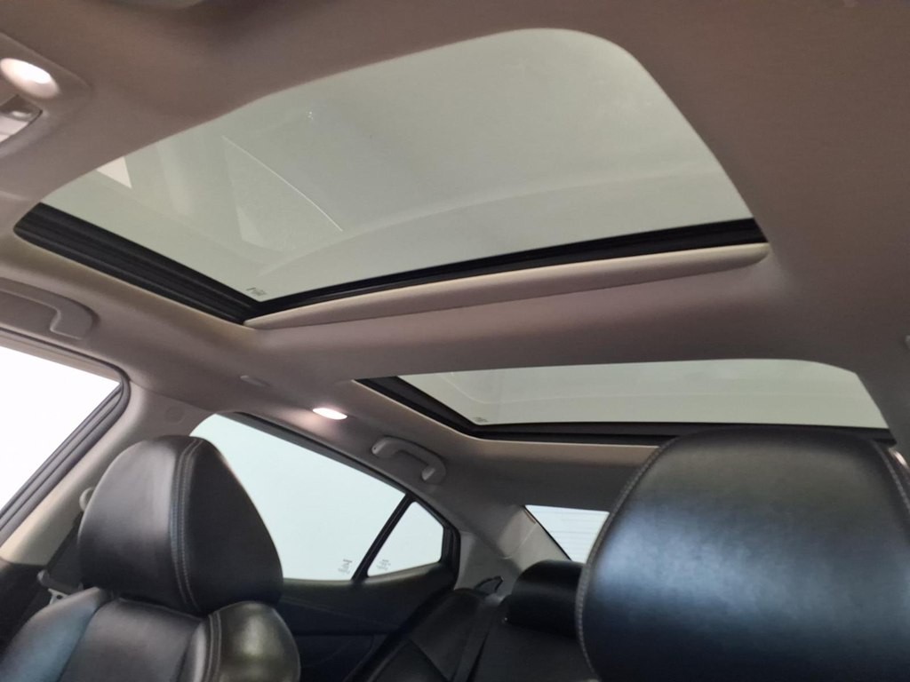 2018 Nissan Maxima Image 21
